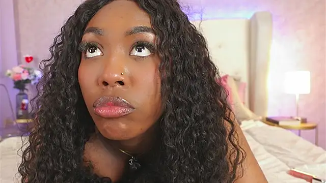 ThianaLopez's cam snapshot