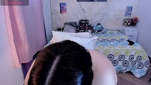 NinaFuentes2X's cam snapshot