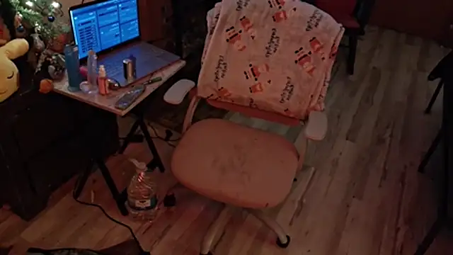 SPICYMISFIT's cam snapshot