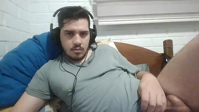 hung_weeb's cam snapshot