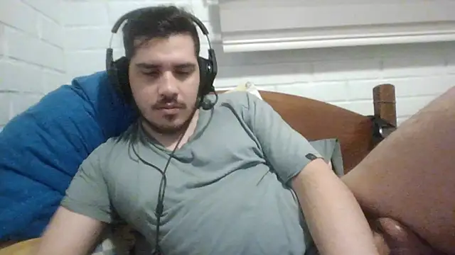 hung_weeb's cam snapshot