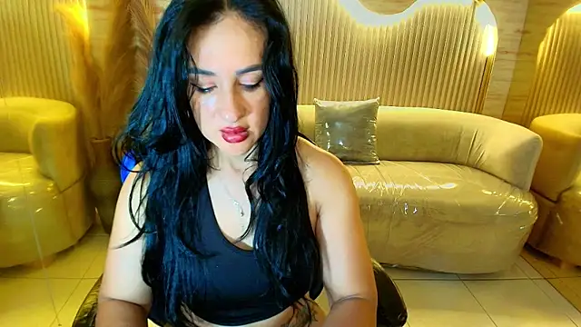 charlotte_r_'s cam snapshot