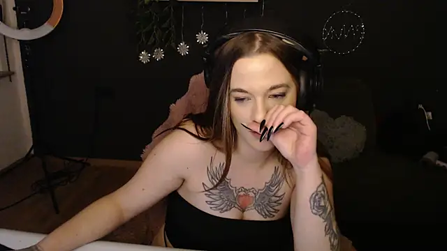 Luna_Lynn live sex cam