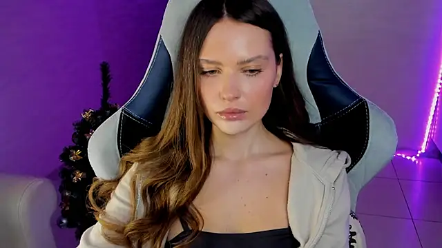 yourArya's cam snapshot