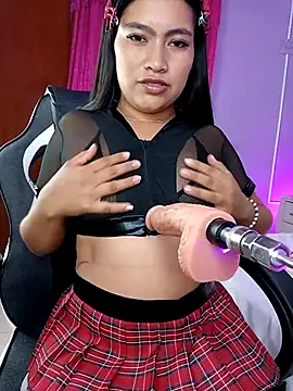 LunaaRosse live sex cam