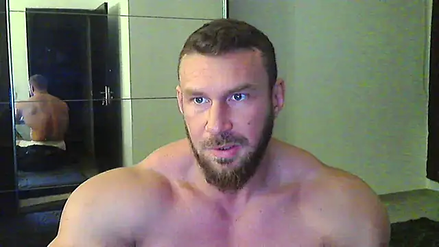 muscularkevin live sex cam