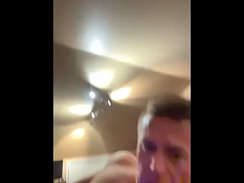 DILFiGuess1 live sex cam