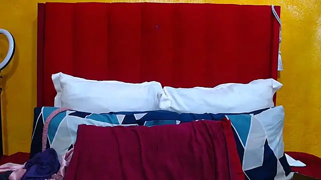 Candycrush2555 live sex cam