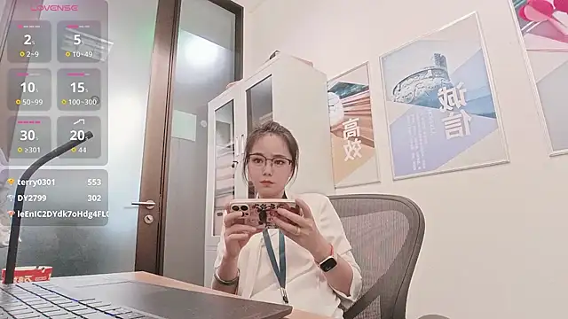 KKMM168 live sex cam