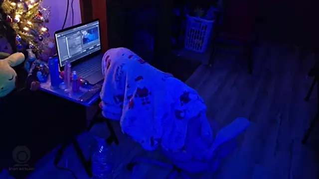 SPICYMISFIT's cam snapshot