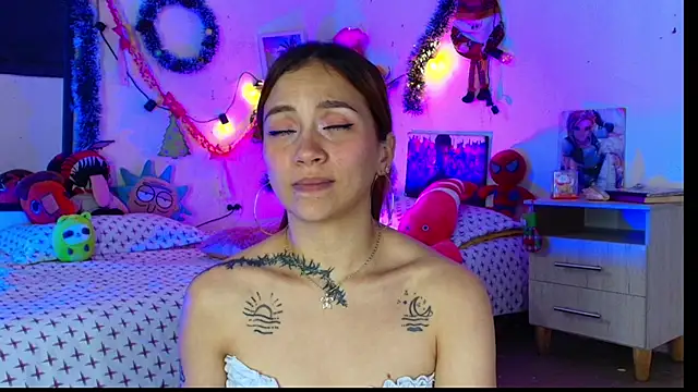 alisson_zafiro_'s cam snapshot