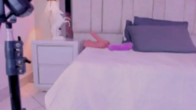 SnakeMuse's cam snapshot