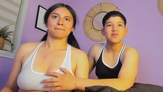 Auroraaa_527's cam snapshot