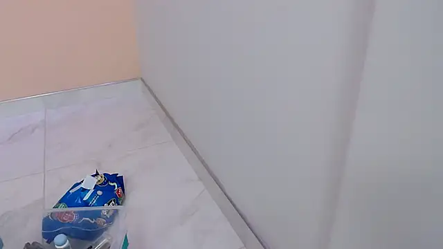 evaleribigtits18 live sex cam