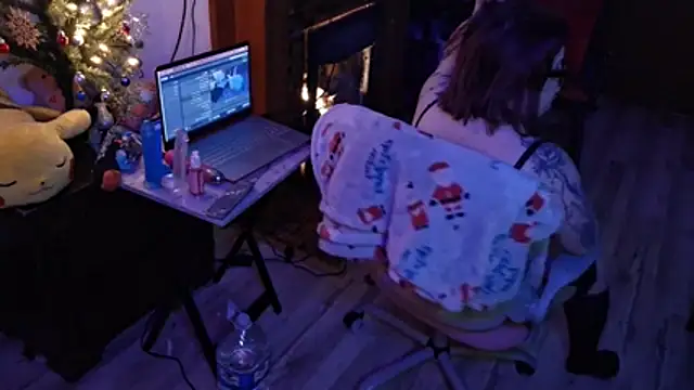 SPICYMISFIT's cam snapshot