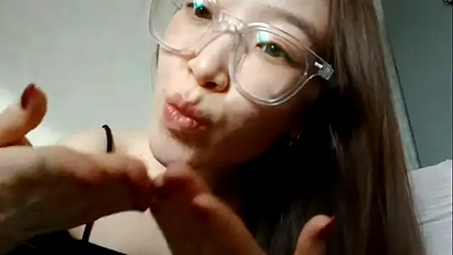 MollyTiger's cam snapshot