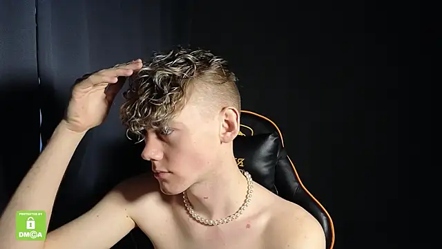 Keytaro live sex cam