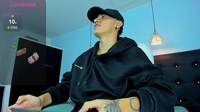 Lobo_17_ live sex cam