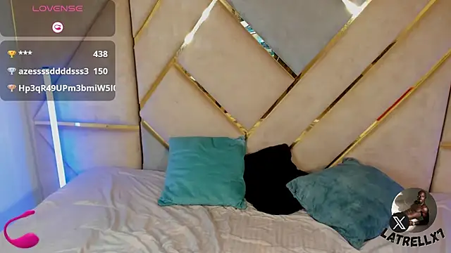 Latrellx7 live sex cam