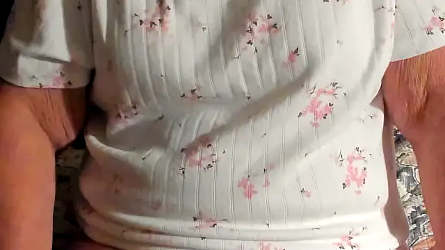 JustPam's cam snapshot