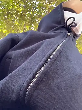 Zim437's cam snapshot