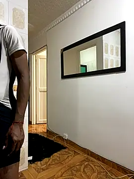 sweetsarabig22cm live sex cam