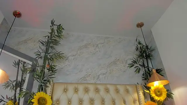 LittleeJaz live sex cam