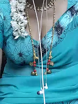 boojatamil's cam snapshot