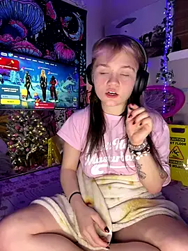 Cutiepiespanks's cam snapshot