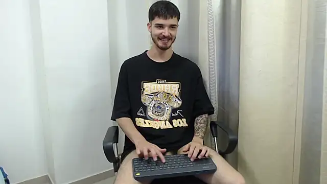 Aleex_Miller's cam snapshot