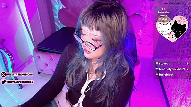 toky_doll's cam snapshot