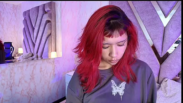 redd_pandaa's cam snapshot