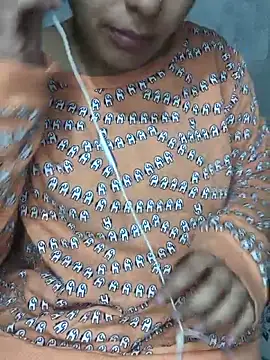 SubmissiveKaur's cam snapshot