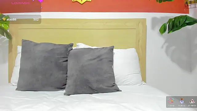 lili_cardenas_'s cam snapshot