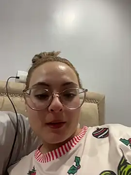 Lilaa2305's cam snapshot