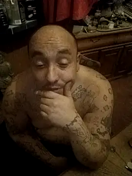 Cutieguyspanks live sex cam