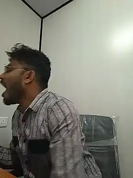 hotbullforgirlz's cam snapshot