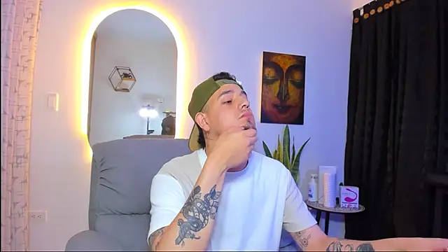 alejandro_calderon1's cam snapshot