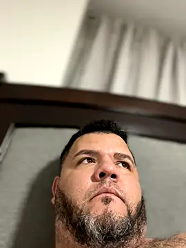 HotDominicanCum's cam snapshot