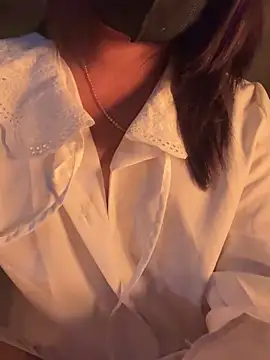 hello-cute's cam snapshot