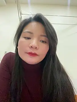 Bee_Yellow00's cam snapshot