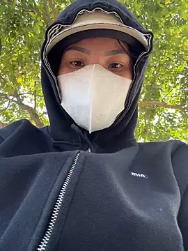 Zim437's cam snapshot