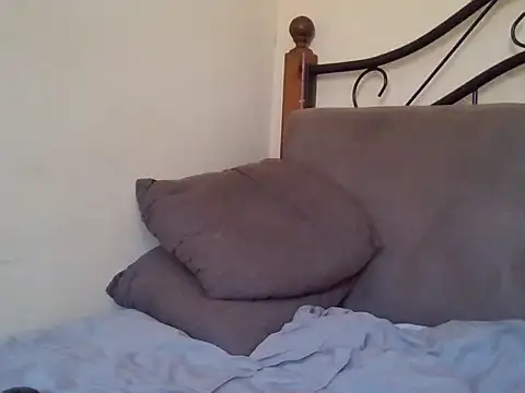 SmallGoodNut live sex cam