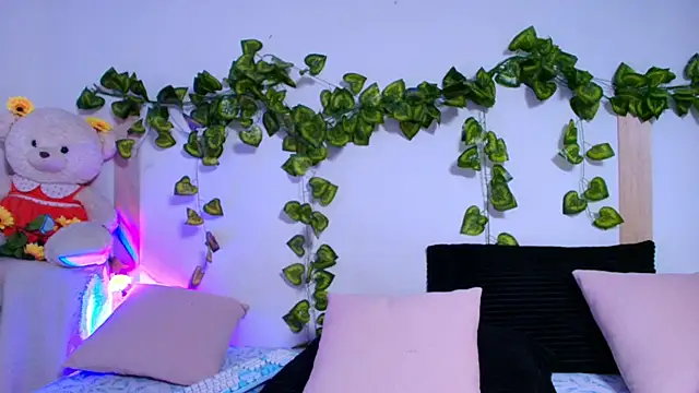 tati_cardenas's cam snapshot