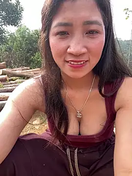 ThiHa003 live sex cam