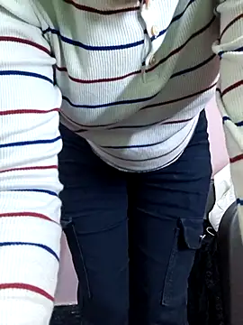 Ananya_34's cam snapshot