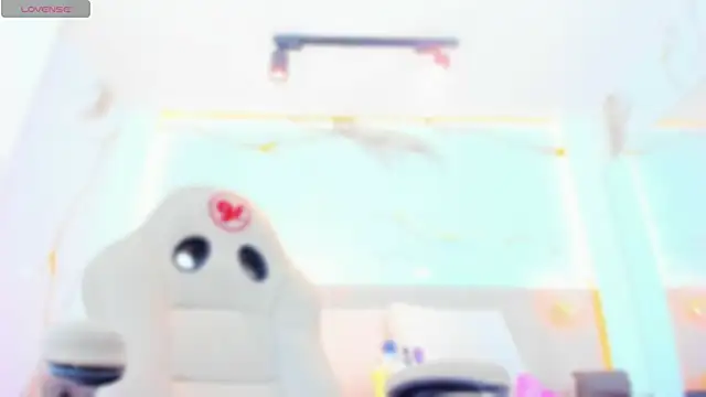 valirya_devote live sex cam