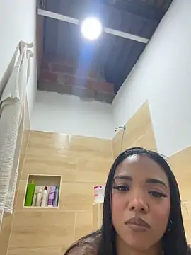 caro_ebony's cam snapshot