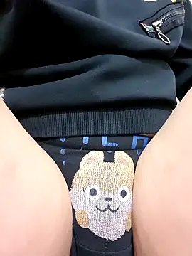 YennyeLa live sex cam