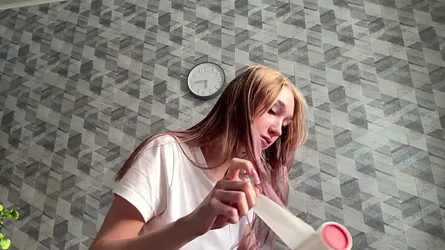 DetraLinz's cam snapshot